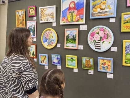 В железногорском музее открылась выставка «Картины маслом»