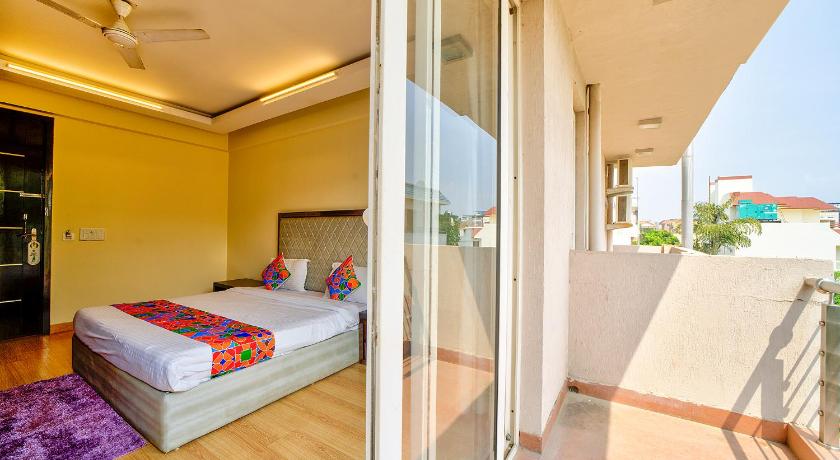 O9 stay  Rivlet - Hotel in DLF Phase 3 thumbnail 9