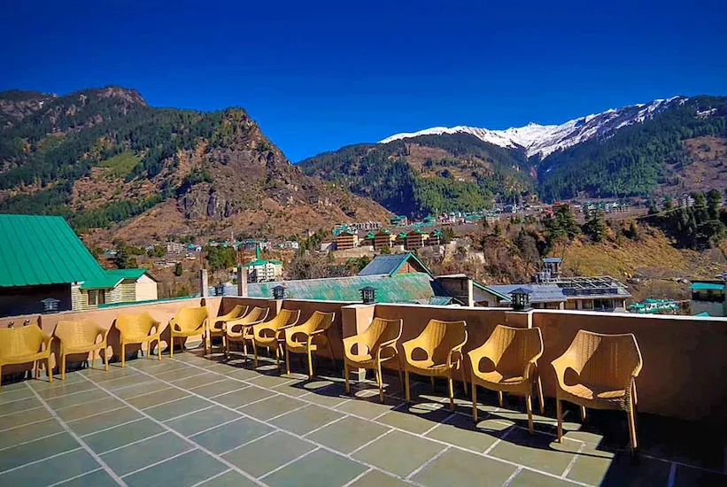 O9 stay Simsa Heights Manali 10