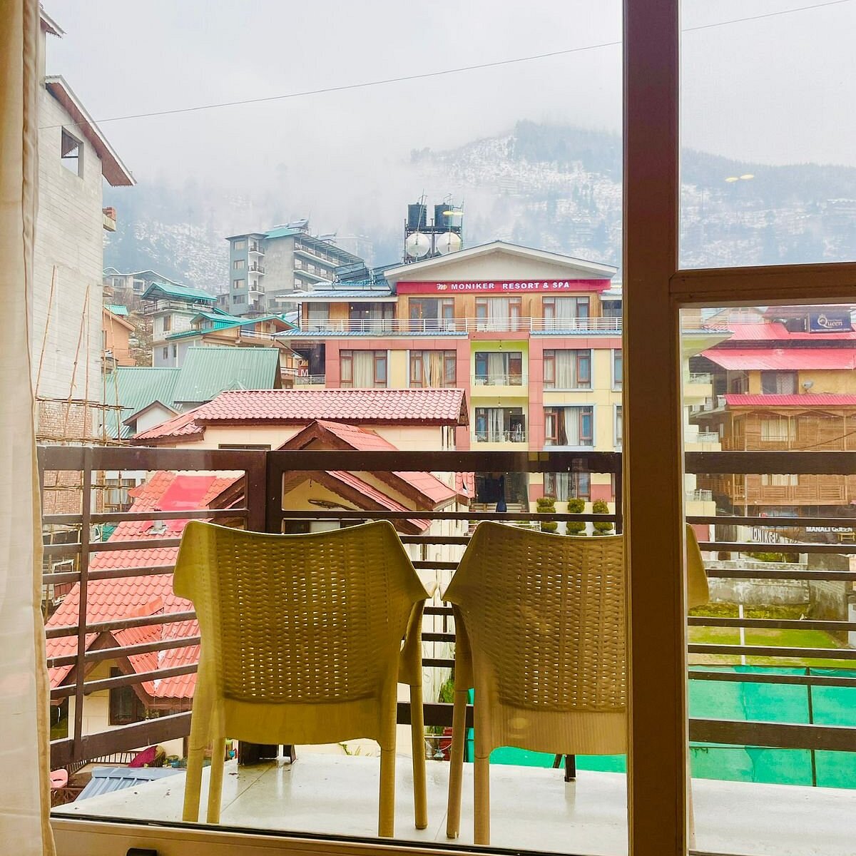 O9 stay Simsa Heights Manali 8