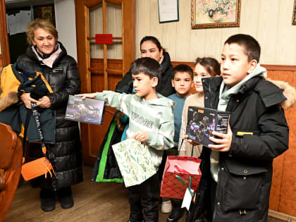 Спасатели из Ленинского округа исполнили мечту двух юных жителей