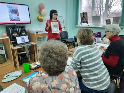 В Тучковской библиотеке прошёл урок рисования «Зима в деревне»