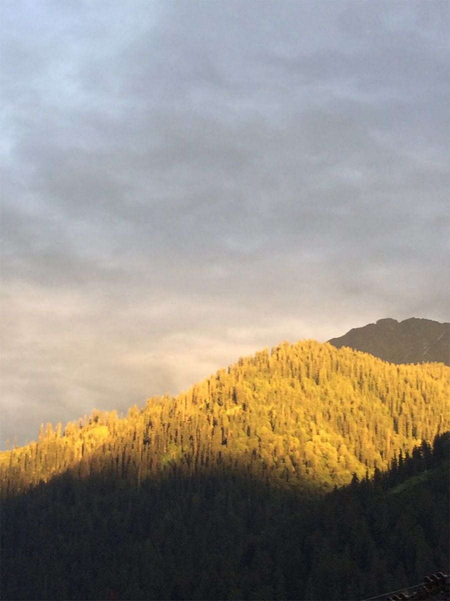 The Last Resort - Stunning valley panorama