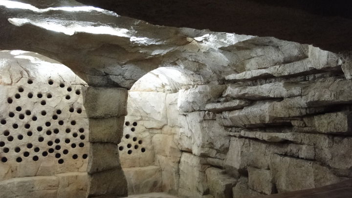 crama pestera Arteus