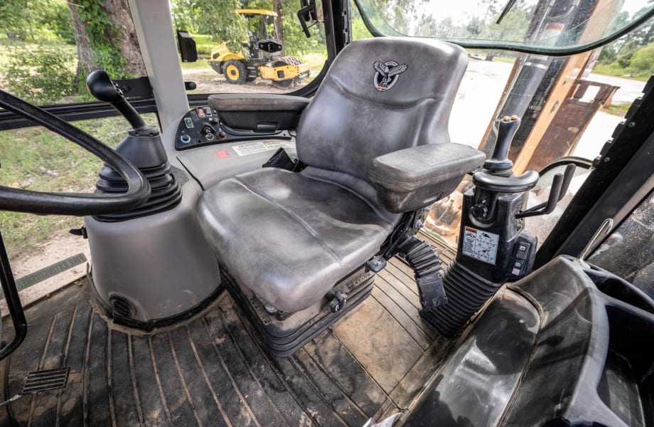 2018 CASE 580N for sale $24,900 at Equipment &Trucks Sales in HANNIBAL, MO 63401