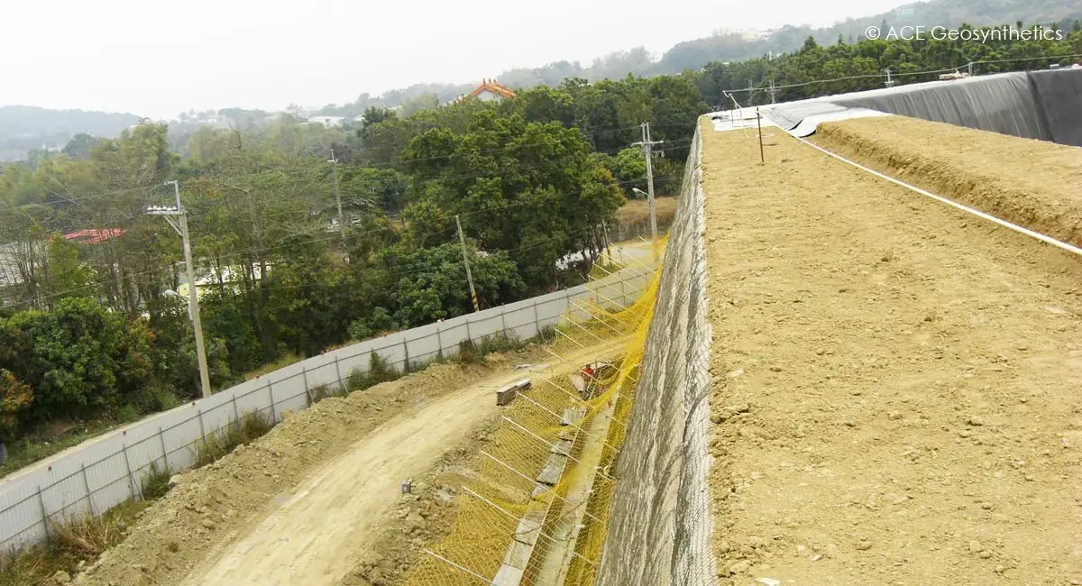 Tường kè chắn đất - Giải pháp bảo vệ xói mòn và sạt lở hữu hiệu cho công trình xây dựng