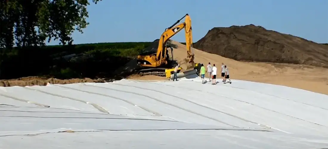 Cách Khâu Vải Địa Kỹ Thuật - Bí Quyết Nền Móng Vững Bền