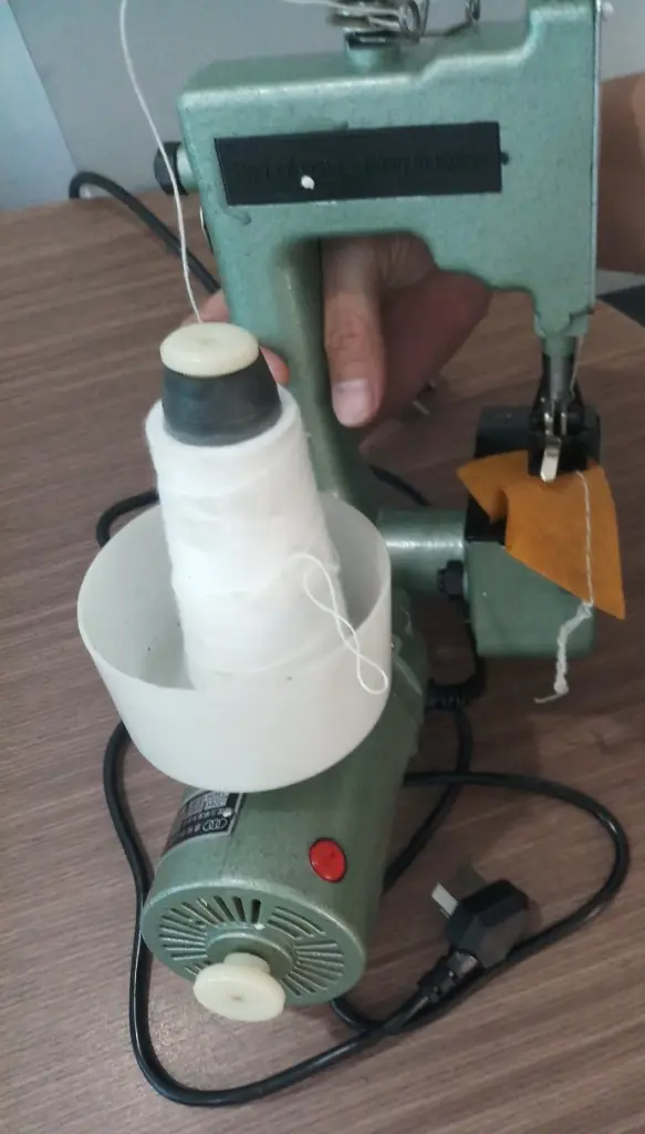 Chỉ May Vải Địa Kỹ Thuật - Giải Pháp Liên Kết Vững Chắc