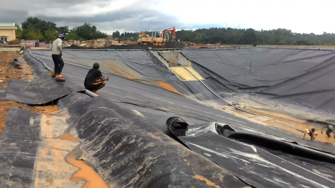 Hầm Biogas Phủ Bạt Nhựa HDPE - Giải Pháp Bền Vững Cho Năng Lượng Tái Tạo