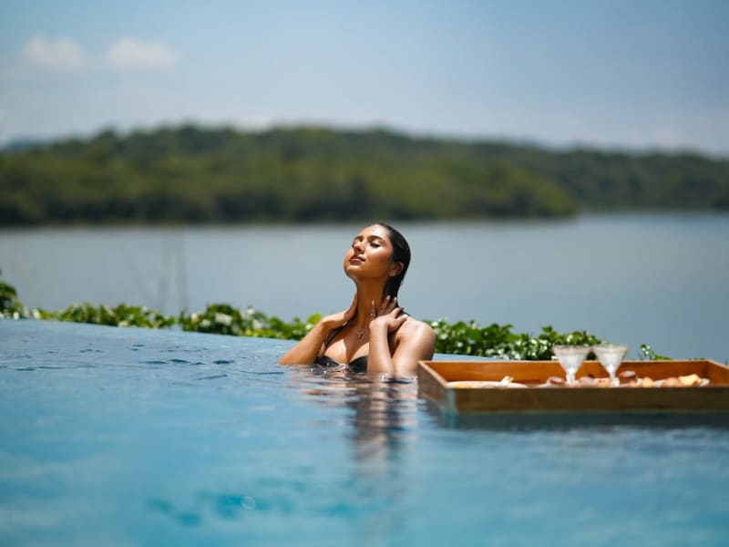 Floating Breakfast