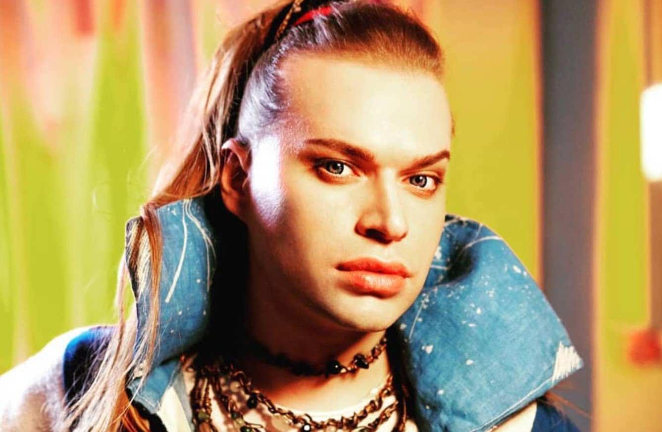 Гоген Солцнев поделился в соцсетях снимками со своей новой 17-летней избранницей