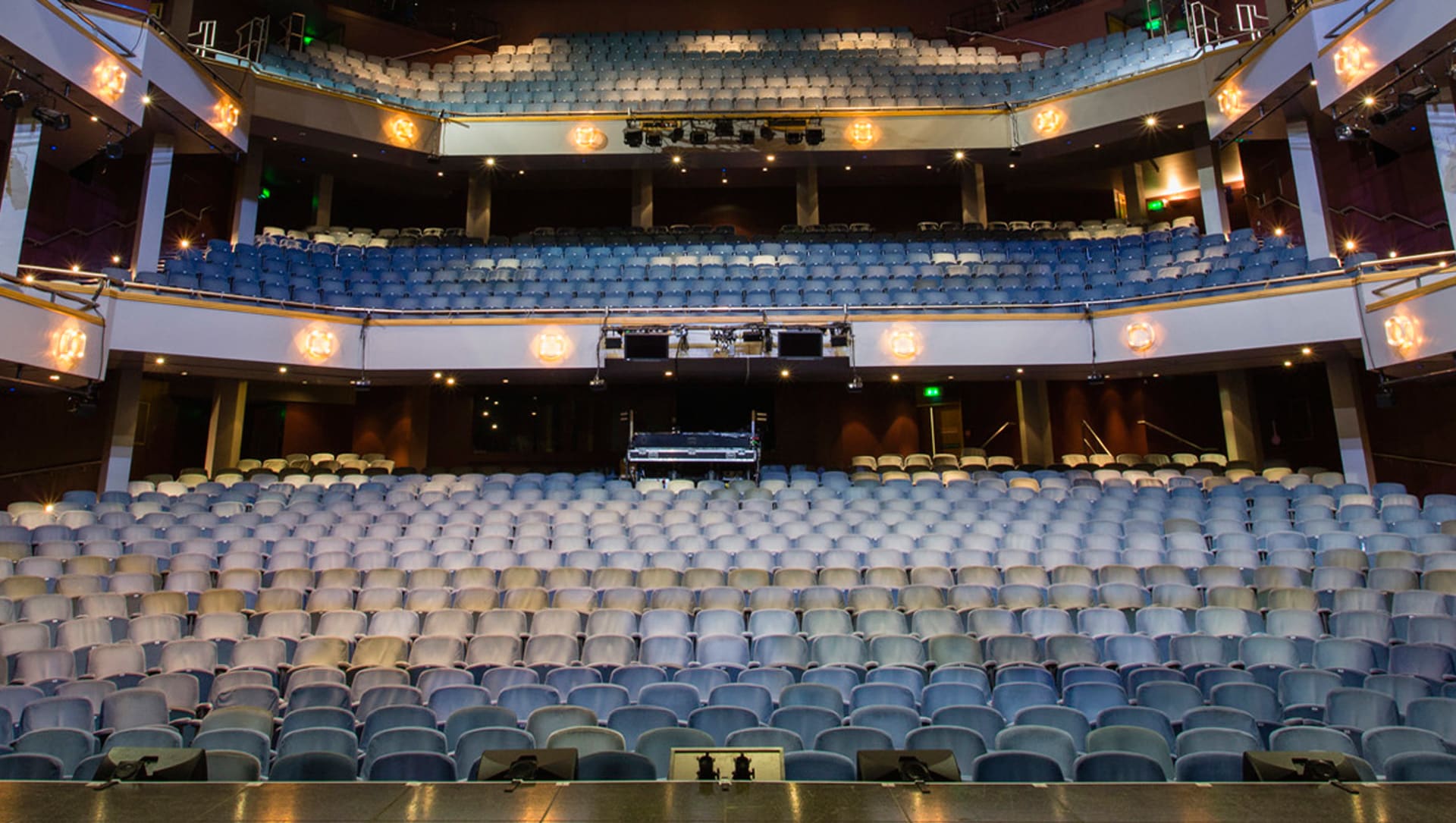 Plan Your Visit to New Victoria Theatre, Woking | ATG Tickets