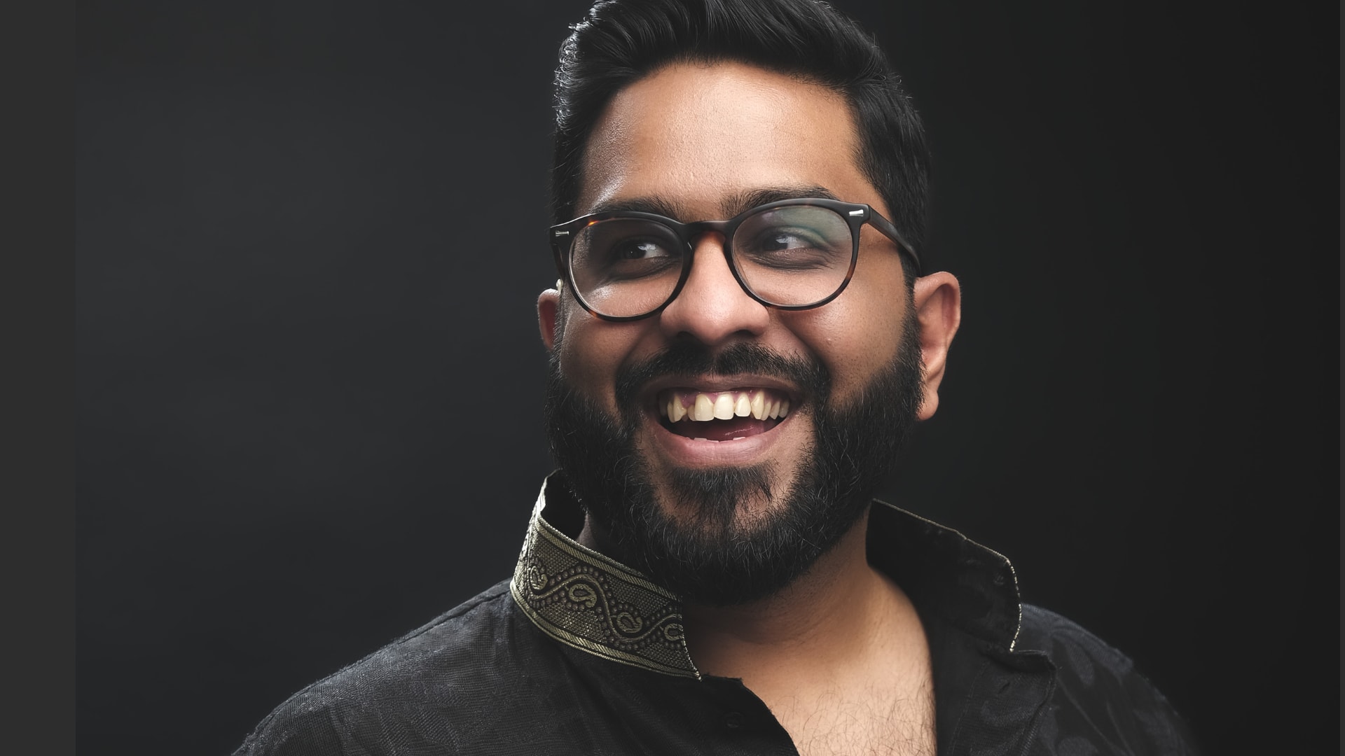 Eshaan Akbar - Live 2025