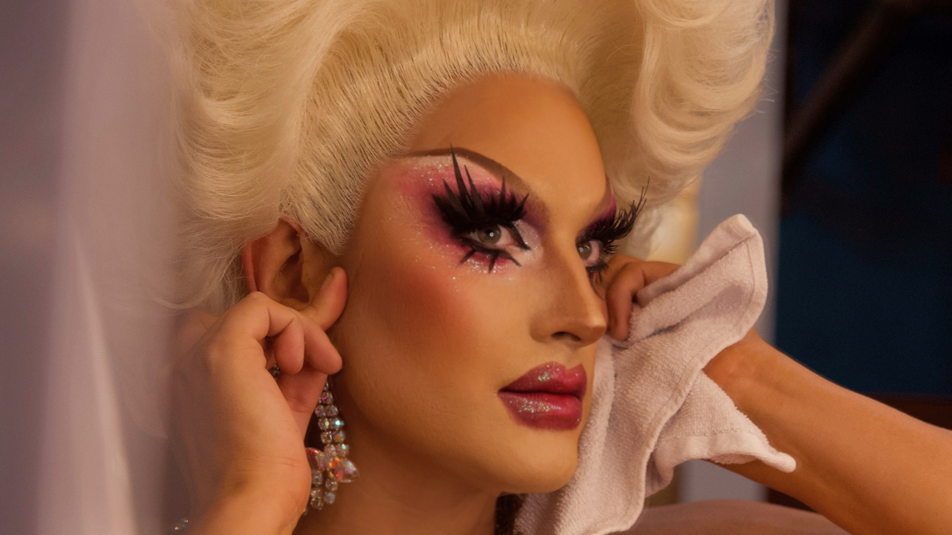 Drag Bingo UK: Festive Edition