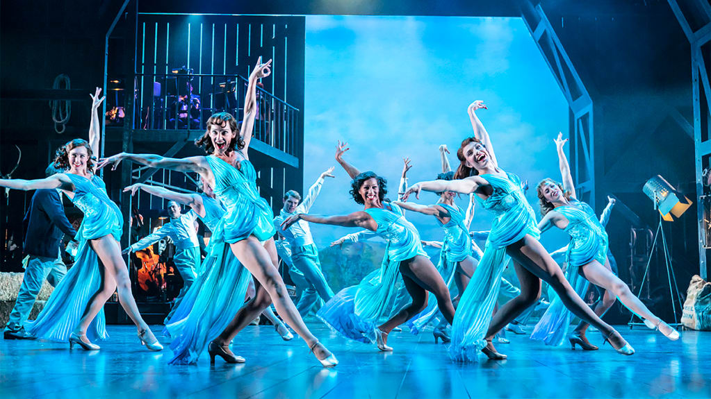 White Christmas December 2022 White Christmas Tickets | Musicals Tours & Dates | Atg Tickets