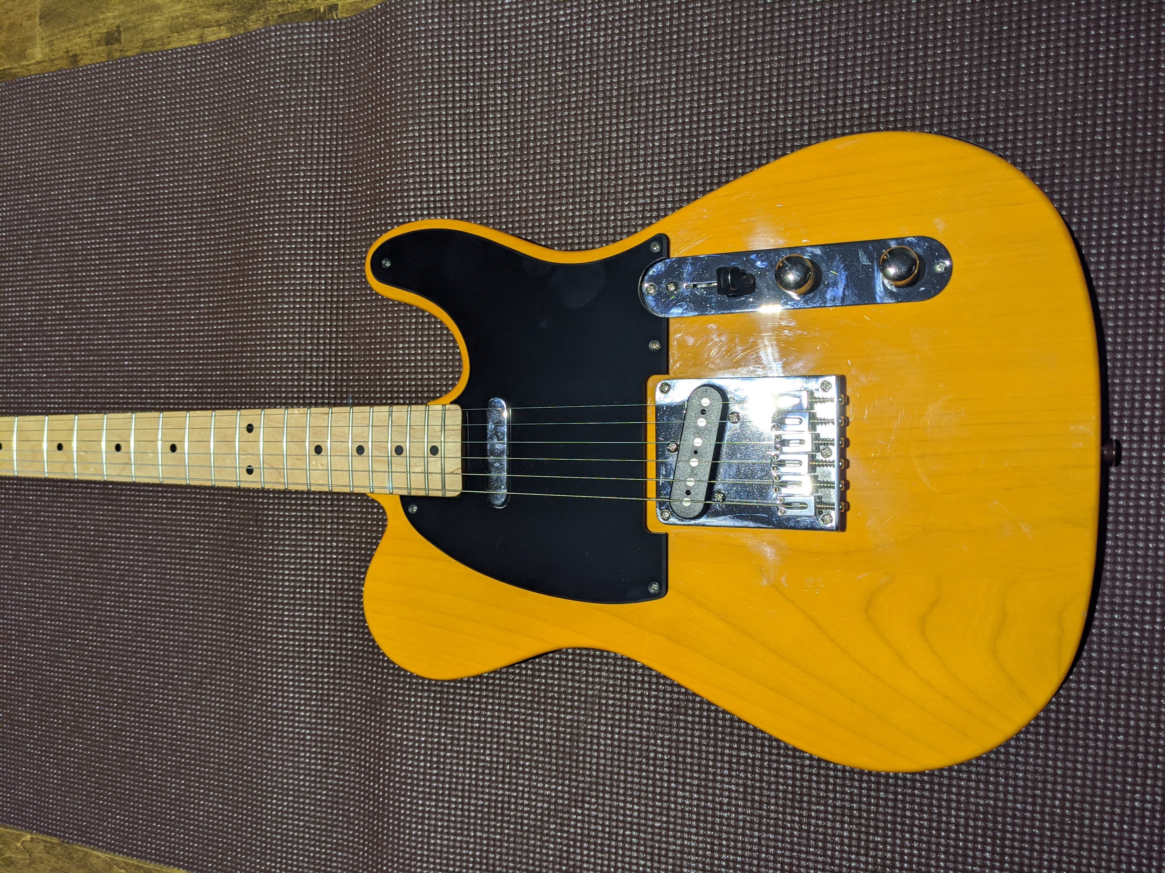 Glossy Black Pickguard on Squier Affinity Telecaster Butterscotch Blonde