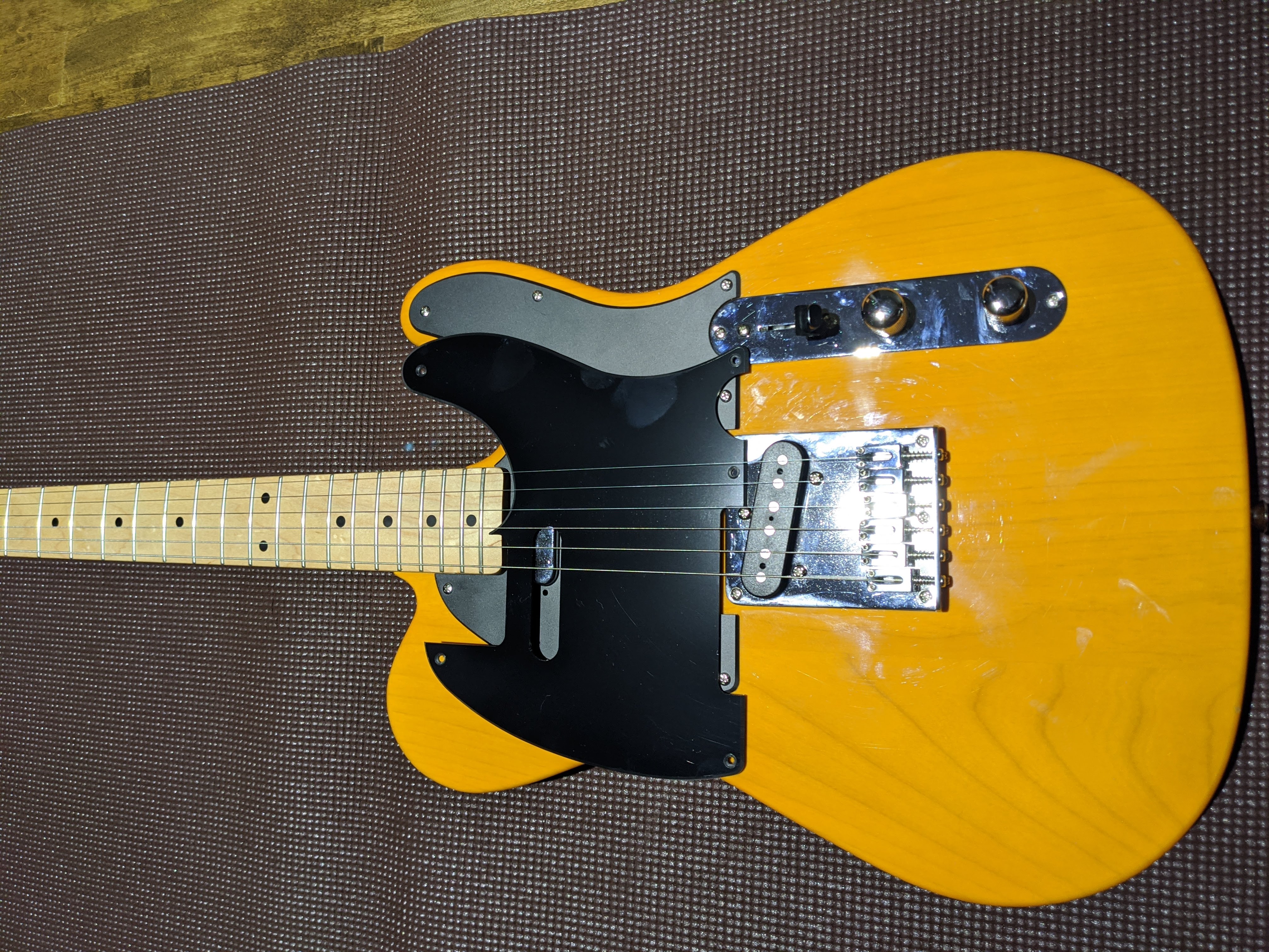 Telecaster Matte Black vs Glossy Black Pickguard Compared