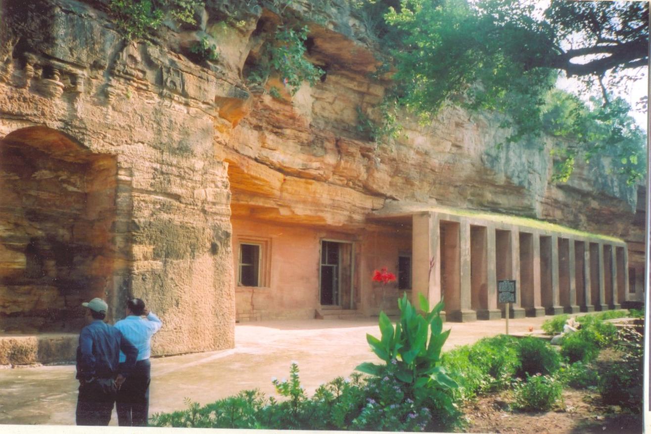 Bagh Caves, Bagh