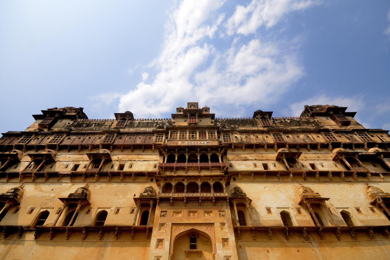 Datia Palace (Bir Singh Dev Palace), Datia