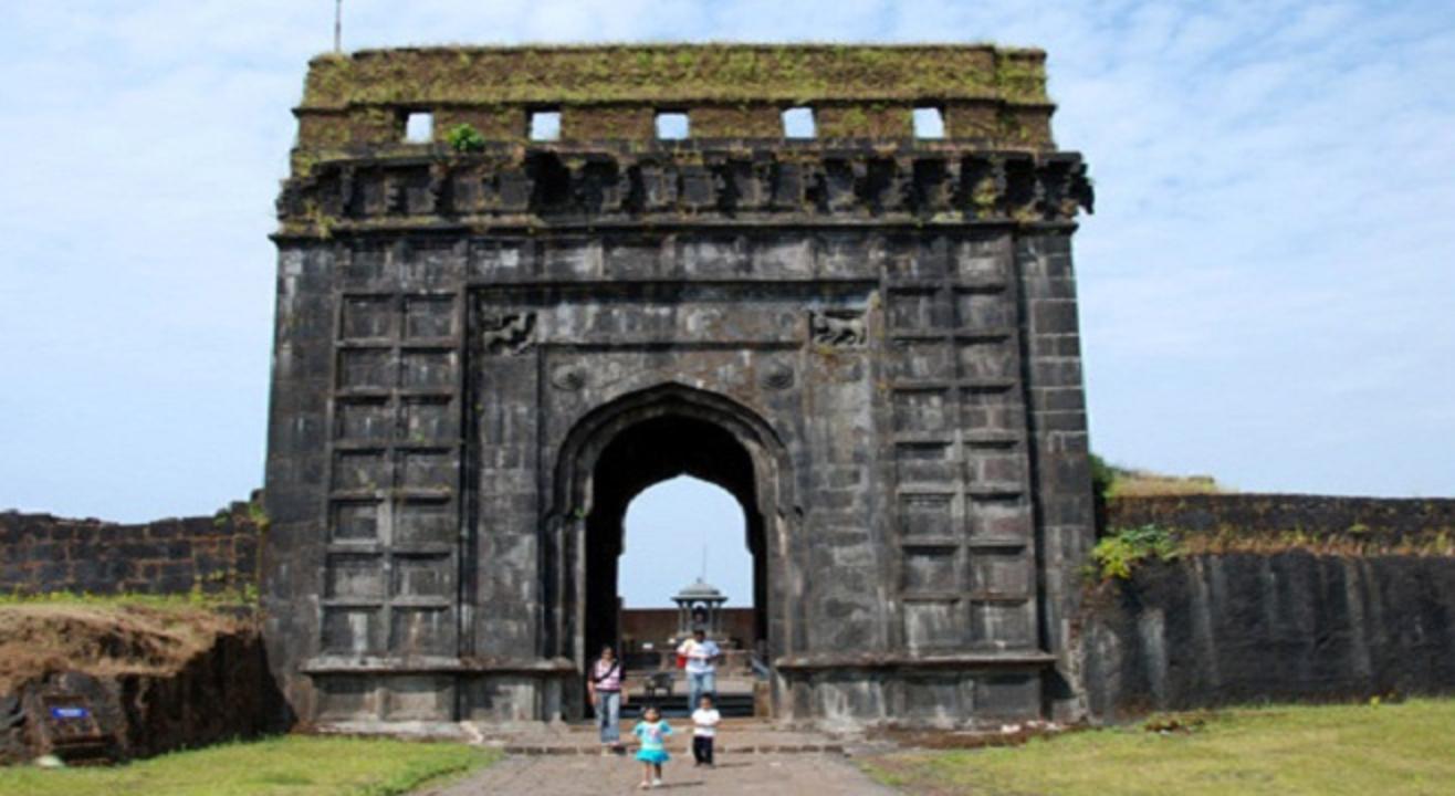 TREK TO RAIGAD FORT on 26th Jan 2017