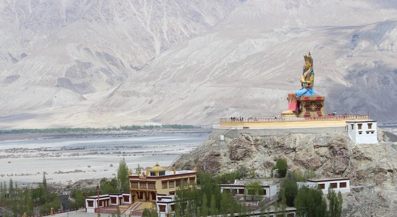 Delhi-Manali-Leh-Nubra-Pangong-Sarchu-Manali-Delhi with Tripvenza