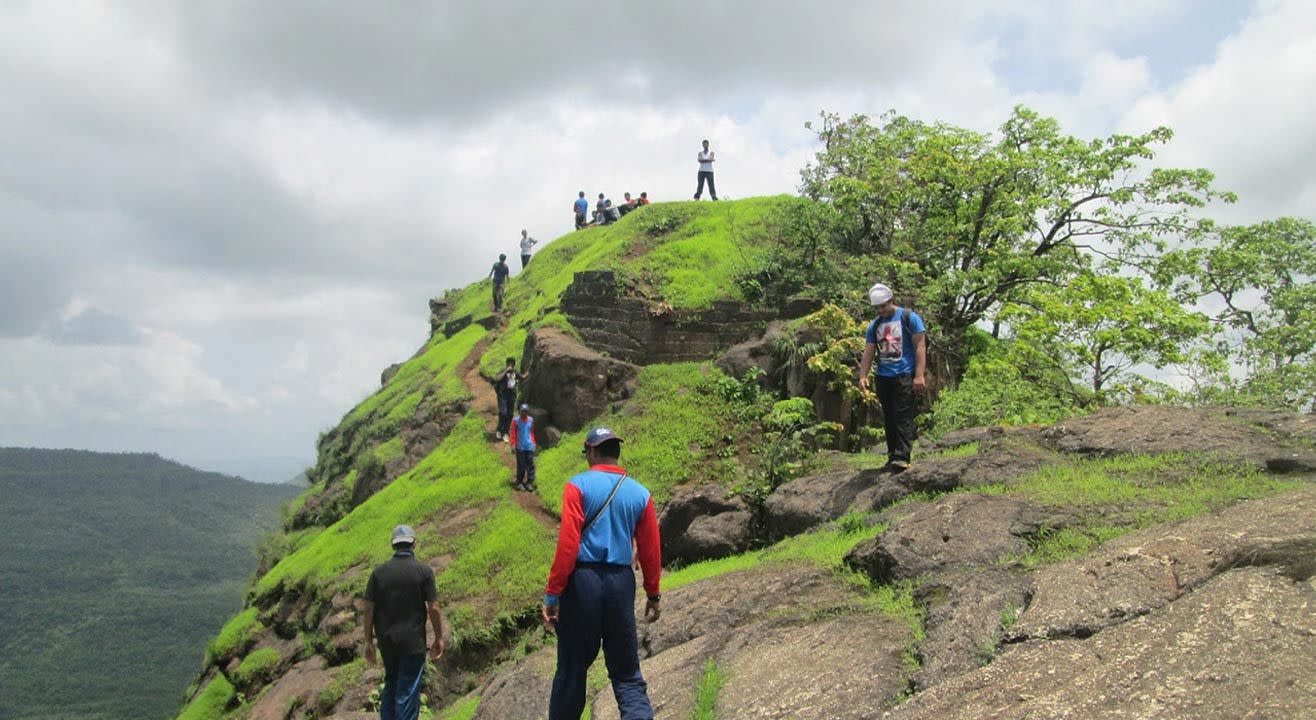 One Day Monsoon Dense Jungle Trek To Songiri Fort - Palasdari Fort