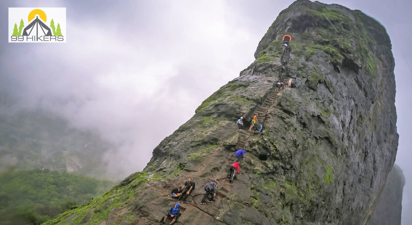 Heavenly Harihar Fort Trek