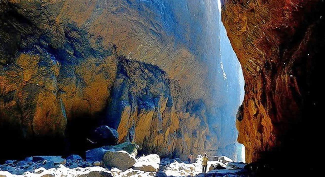 Valley of Shadows - Full Descend Trek to Sandhan Valley