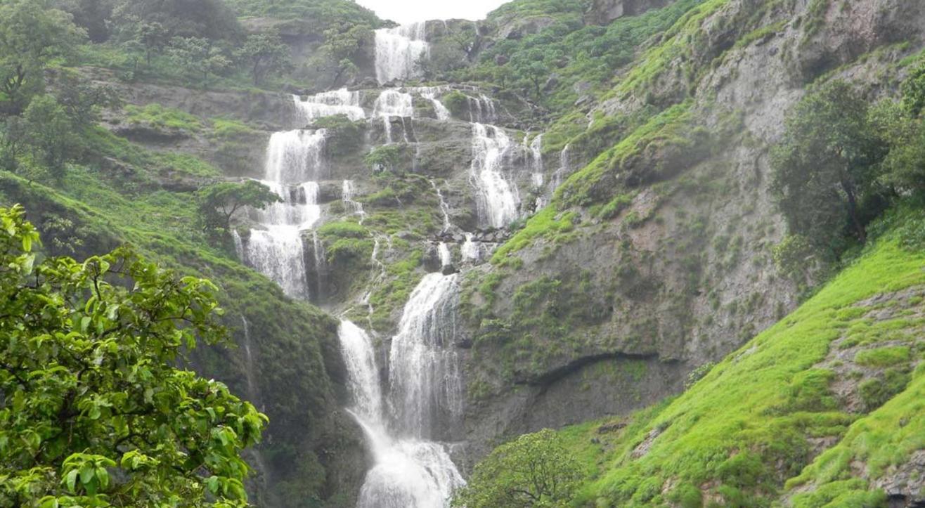 Bhandardara Monsoon Tour and Overnight Stay