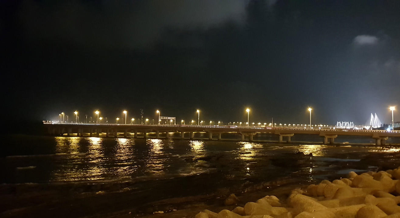 Midnight Cycling at Marine Drive | Luxor Trail