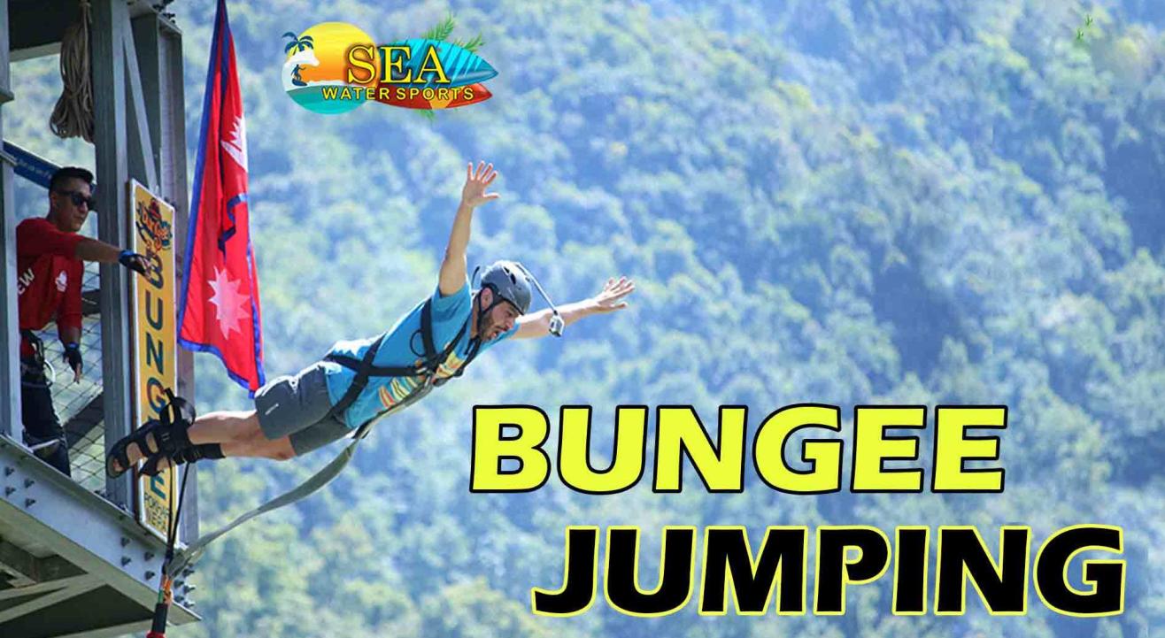 Bungee Jumping in Goa by sea water sports