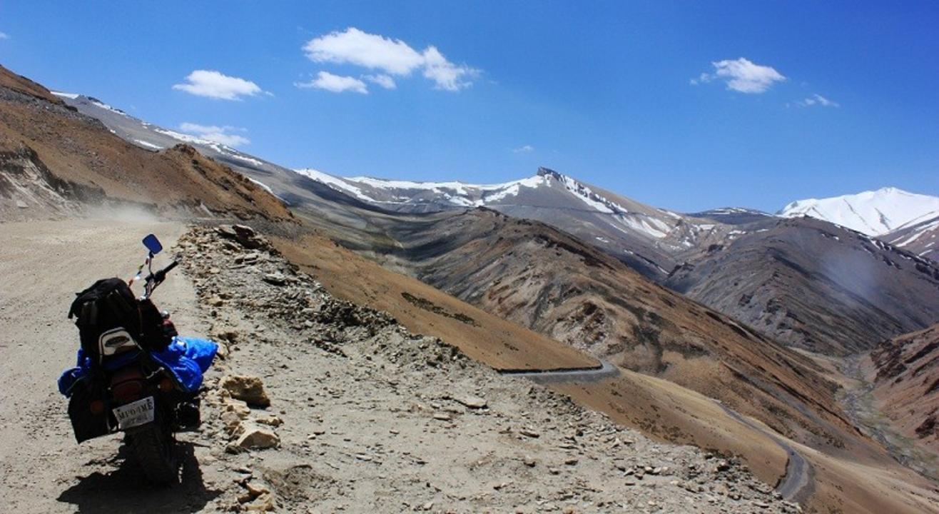 A Motor Biking Tour to Leh Khardungla | YHAI