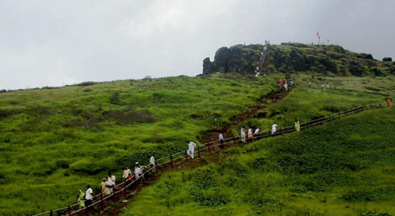 Monsoon Trek to Kalsubai | Mumbai Mountain Hikers