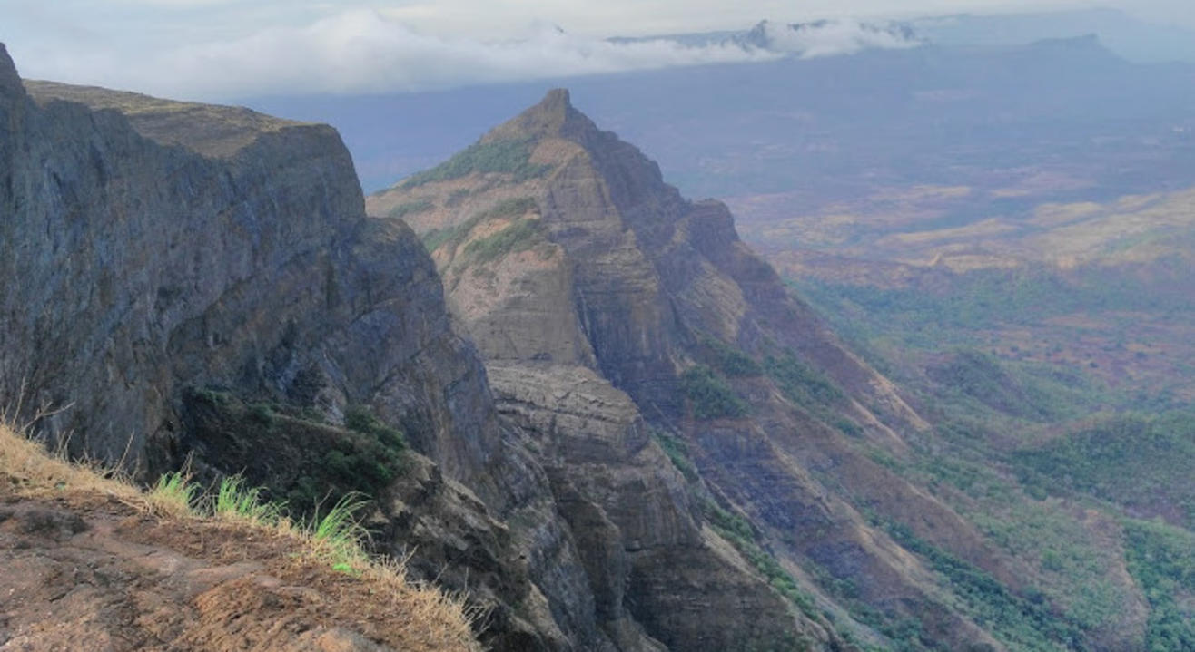 Monsoon Trek TO Harishchandragad & Konkankada