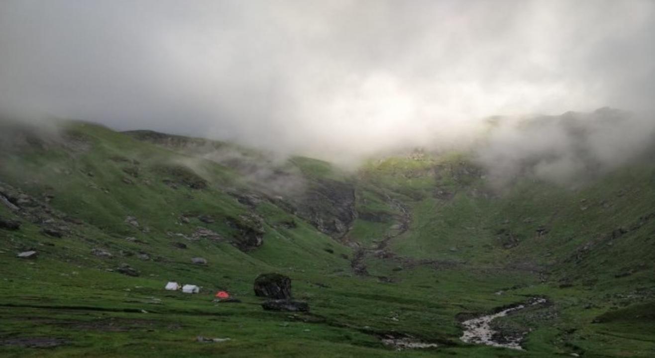 Trek to Bhrigu Lake | Justwravel