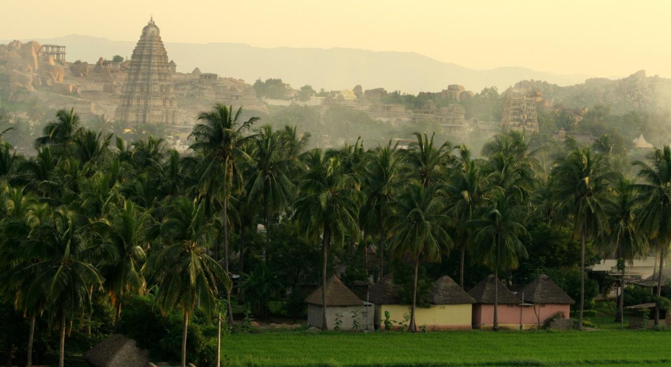 Hampi- Trek to Cultural Heritage, Bouldering and Camping | Safarnama Travels