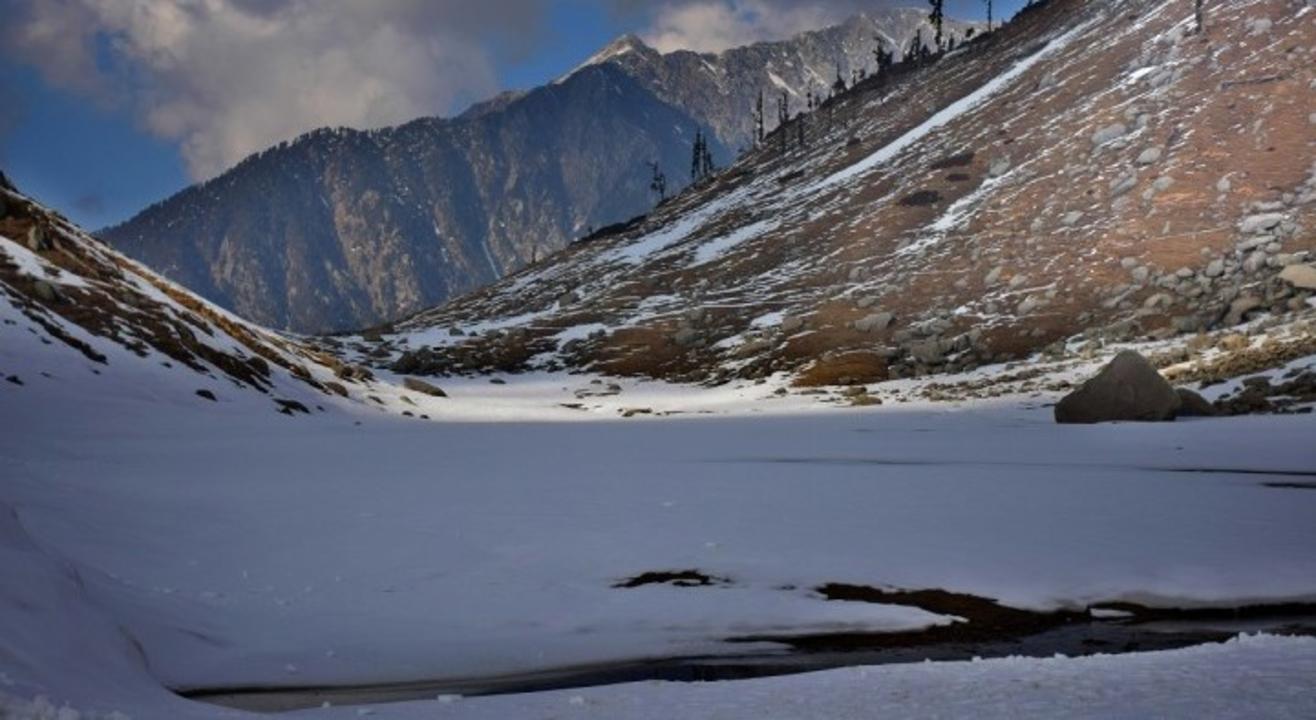 Trek To kareri lake | Justwravel