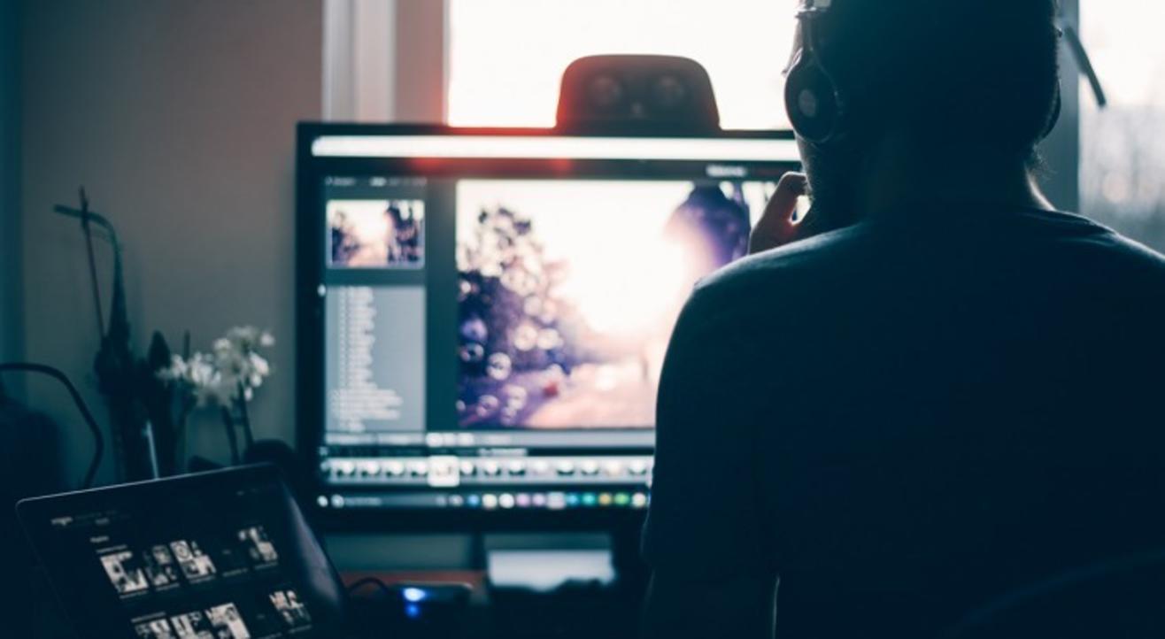 Learn How To Edit Videos & Images Professionally 