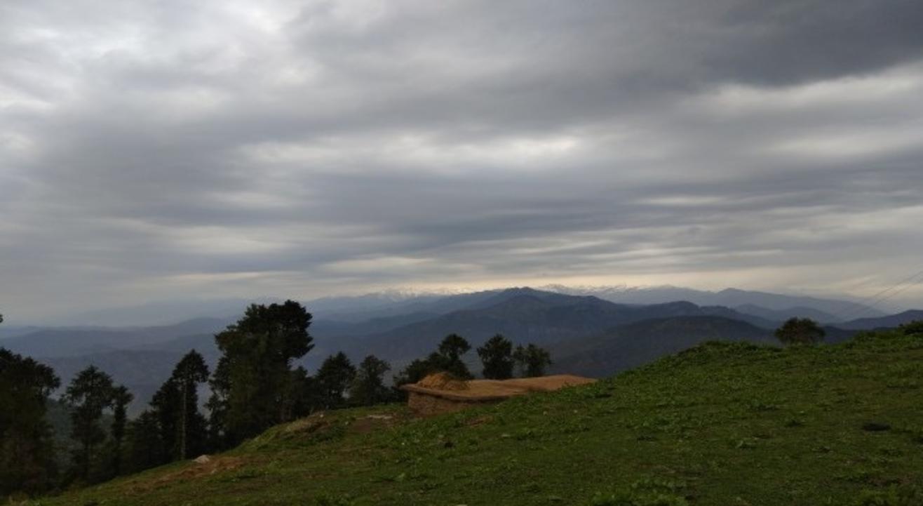 Parashar Lake Trek