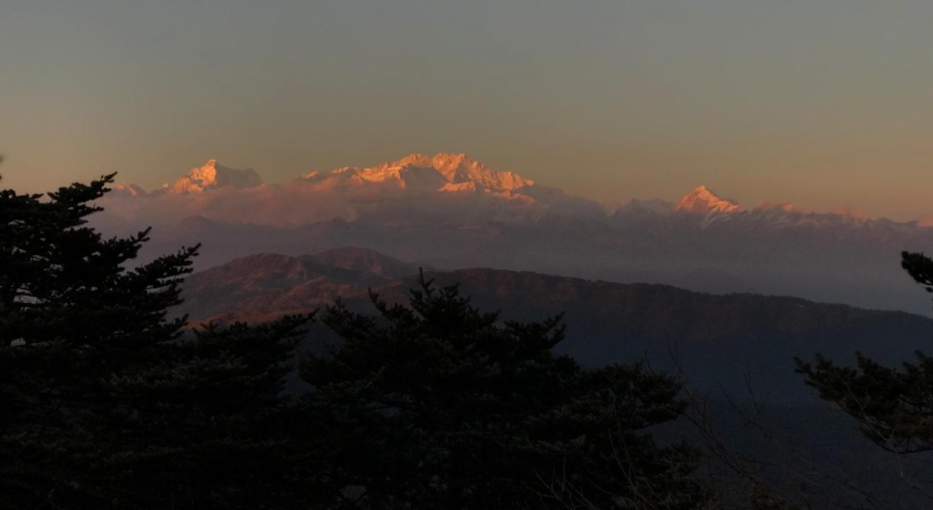 SANDAKPHU GURDUM WINTER TREK | YHAI