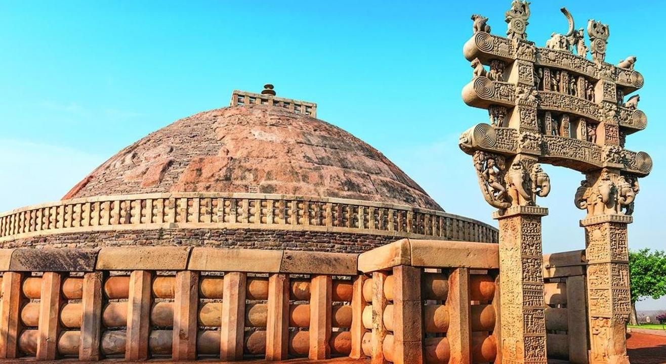 Bhimbetka Caves & Sanchi Stupa Heritage Tour
