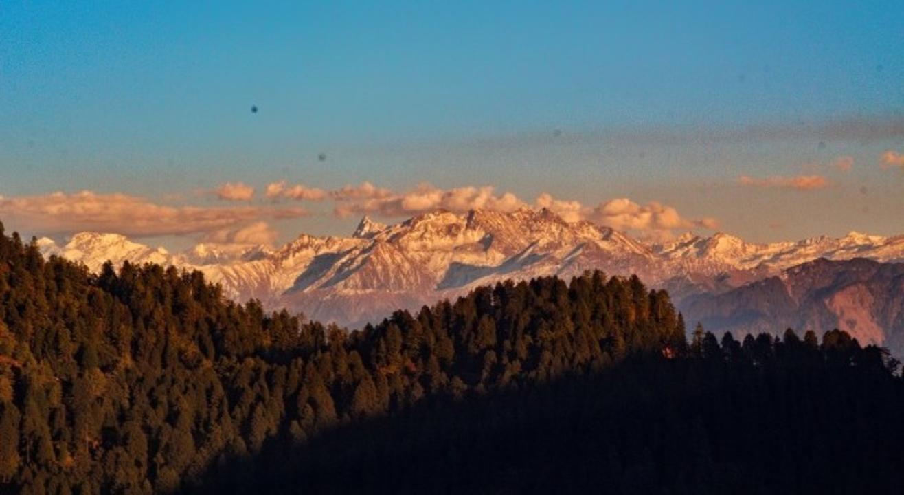 Parashar Lake Trek