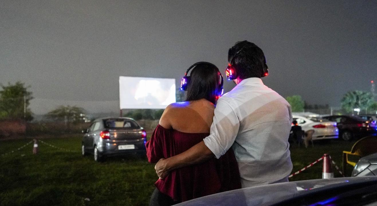 Drive-In Cinema - Valentine's Special