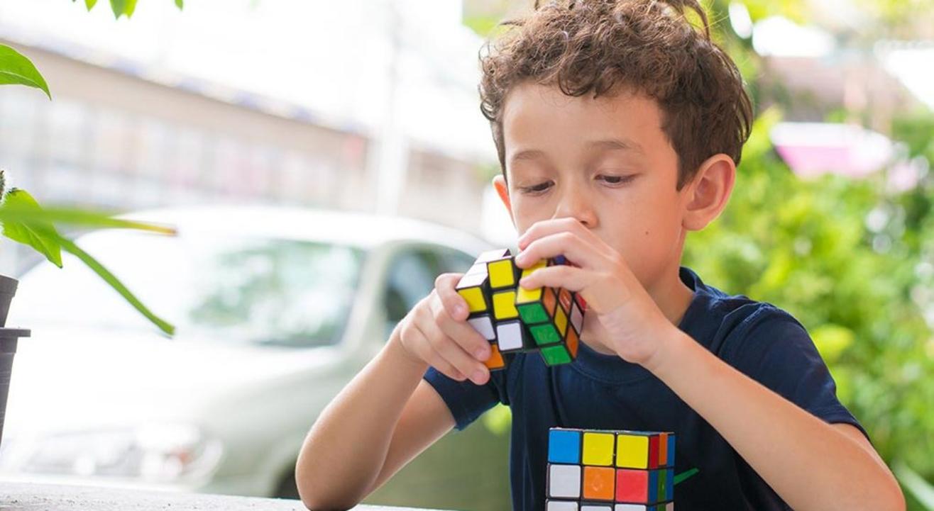 Emplihi The Rubik's Cube