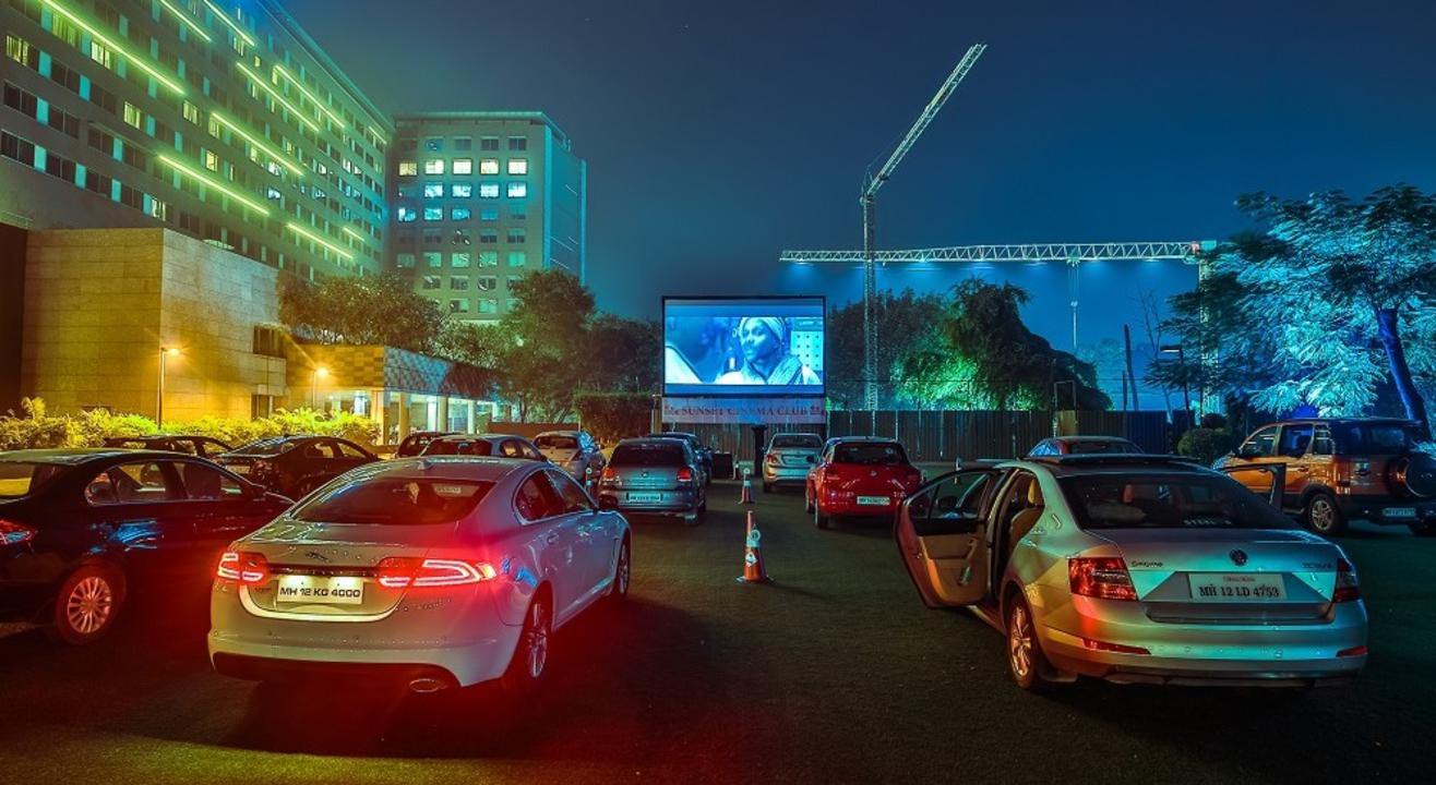 Drive-In Cinema – Date Night