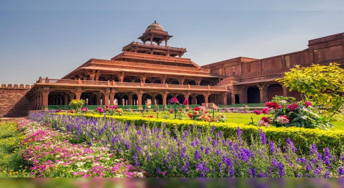 Fatehpur Sikri Entry Ticket with Local Guide