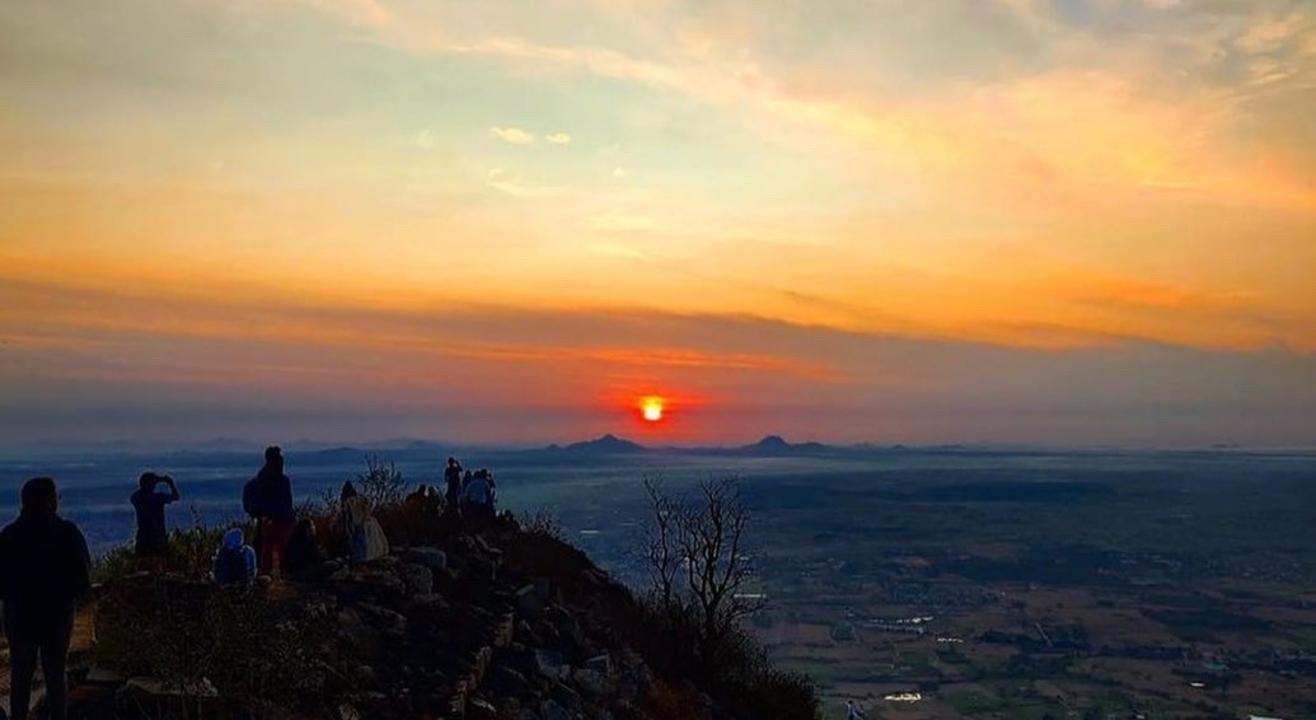 Skandagiri Sunrise Trek | Nammatrip