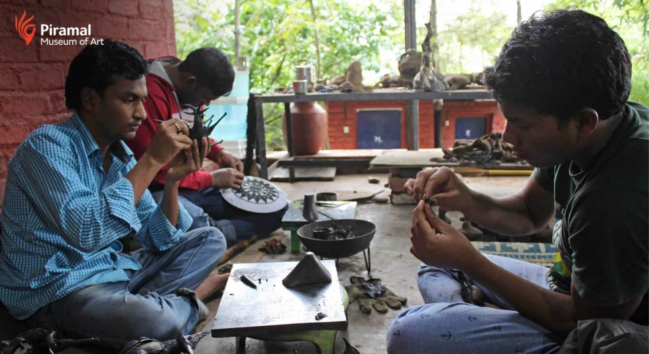 Sculpt Using River Stone and Wax - Rock Dhokra Workshop