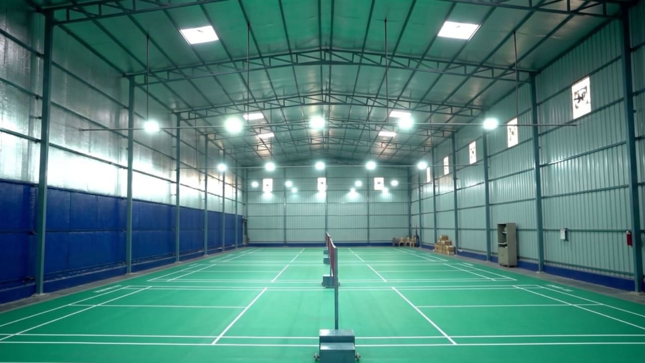 Hoppr Aadminton And Turf Sector 7 | Tirang Sports