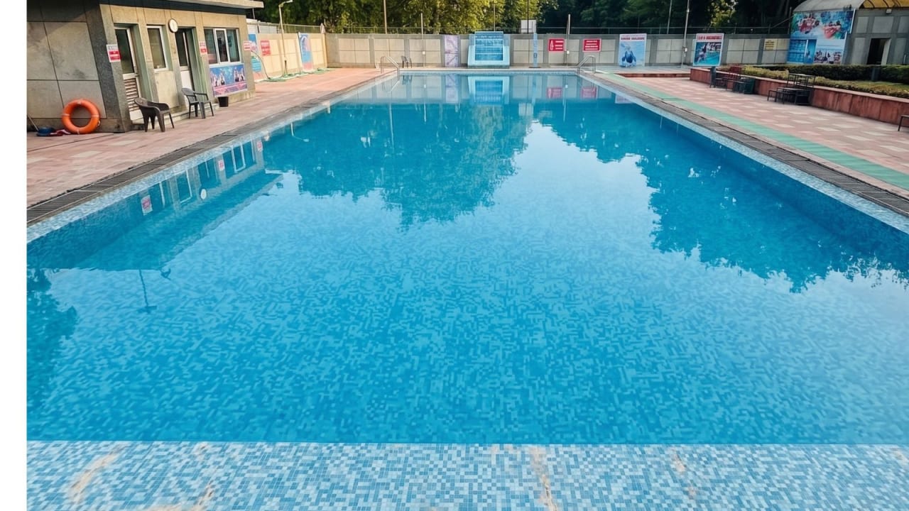 Bindra Park Swimming Pool